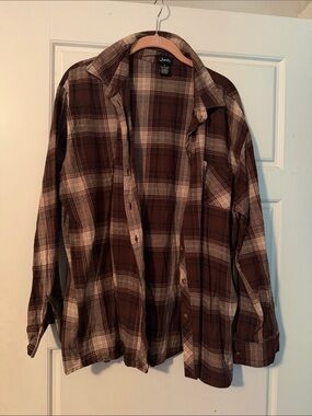 Justify Brown Plaid Button-Up Shirt